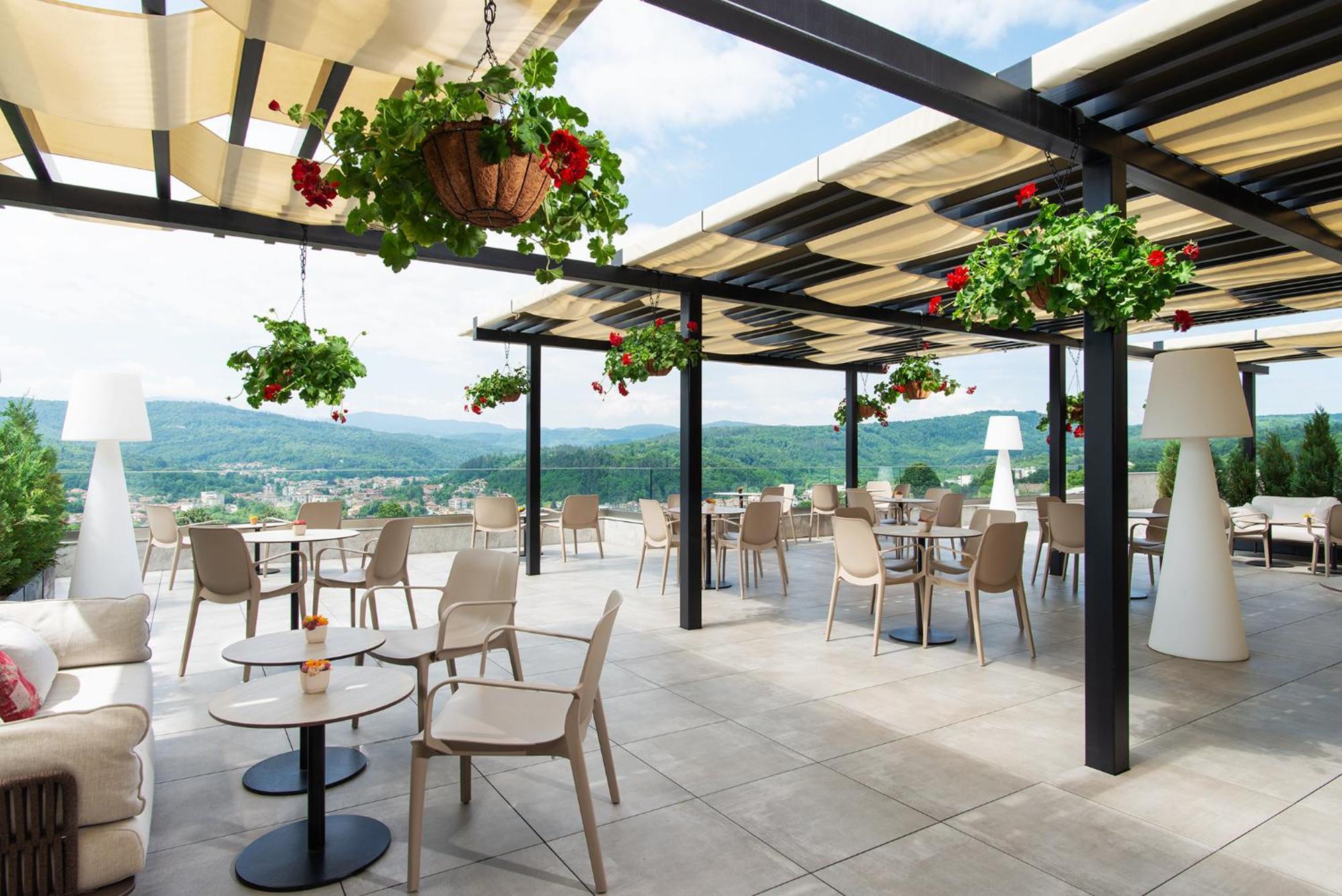Wine & Spa Hotel Chukara Trjavna Eksteriør bilde